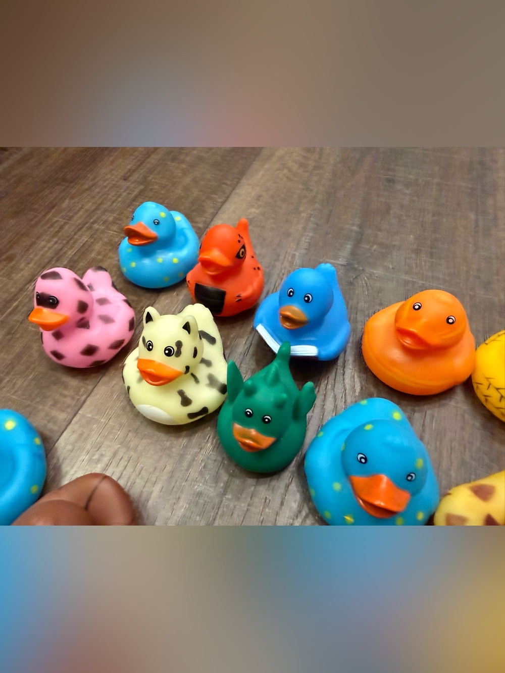 Lot of 21 rubber duckies great for kids jeep cruises random pack - Picture 5 of 6